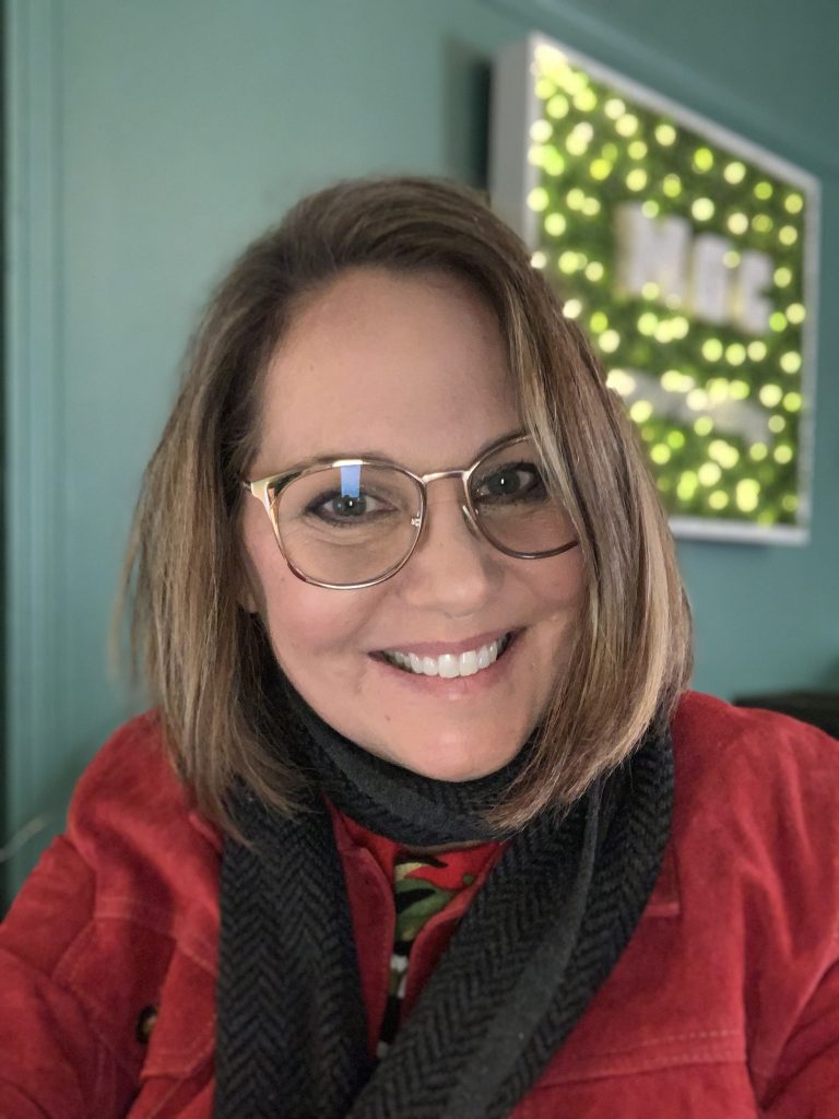 3752DAAF 9E1B 4531 A908 BAB3019BAAB0 768x1024